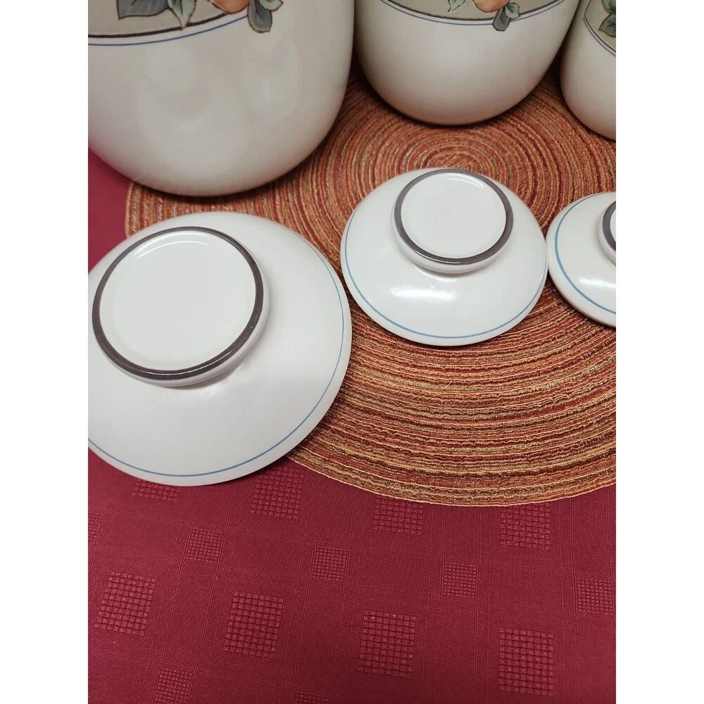 Mikasa Intaglio Garden Harvest Cannister Set Of 4 Peaches, Plums & Berries EUC